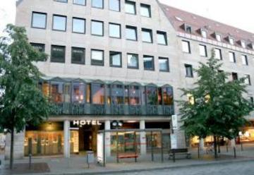 Tiptop Hotel Am Schoenen Brunnen Нюрнберг Екстер'єр фото