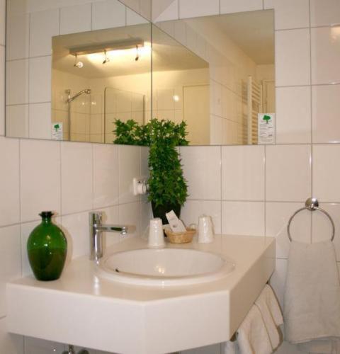 Tiptop Hotel Am Schoenen Brunnen Нюрнберг Номер фото